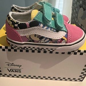 BRAND NEW DISNEY VANS TODDLER SHOES SIZE 6